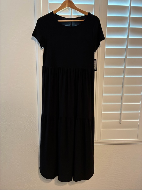Tash + Sophie Dresses & Skirts - NWT Tash + Sophie tiered dress L